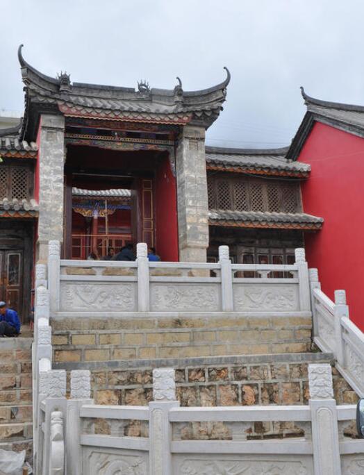 云南必去十大古镇景点推荐一下,云南必去的十大古镇景点推荐一下