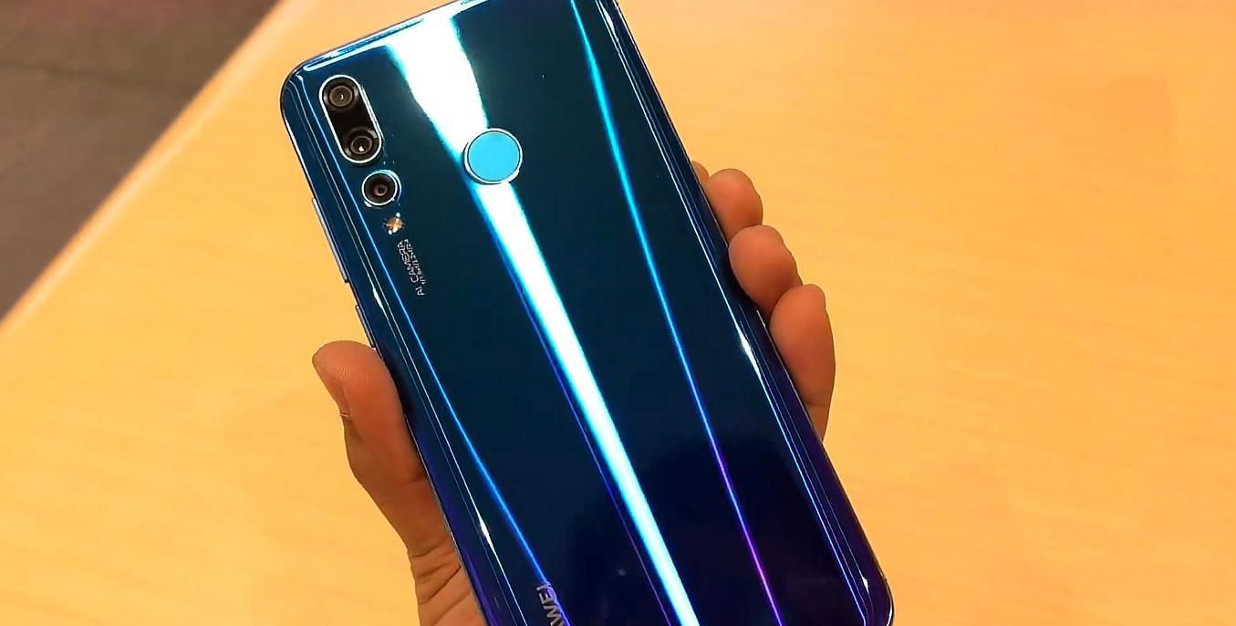 华为最佳旗舰机mate10保时捷版,老旗舰机华为mate10还值得购买吗