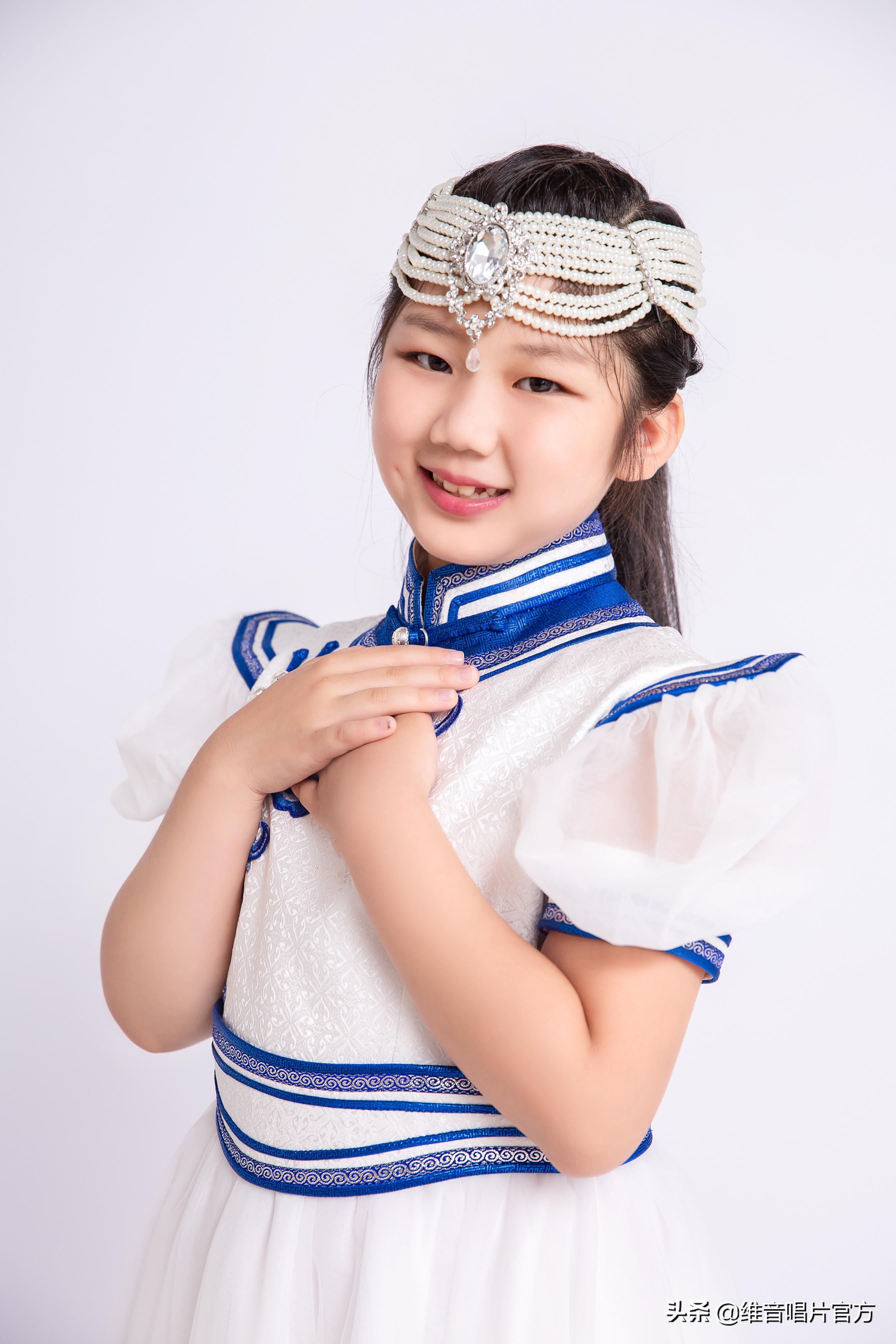 阿茹罕全新单曲上线带你遨游《敖都的世界》