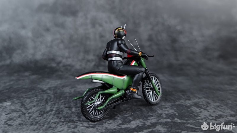 假面骑士blackrx是蝗虫吗,假面骑士black战斗蝗虫