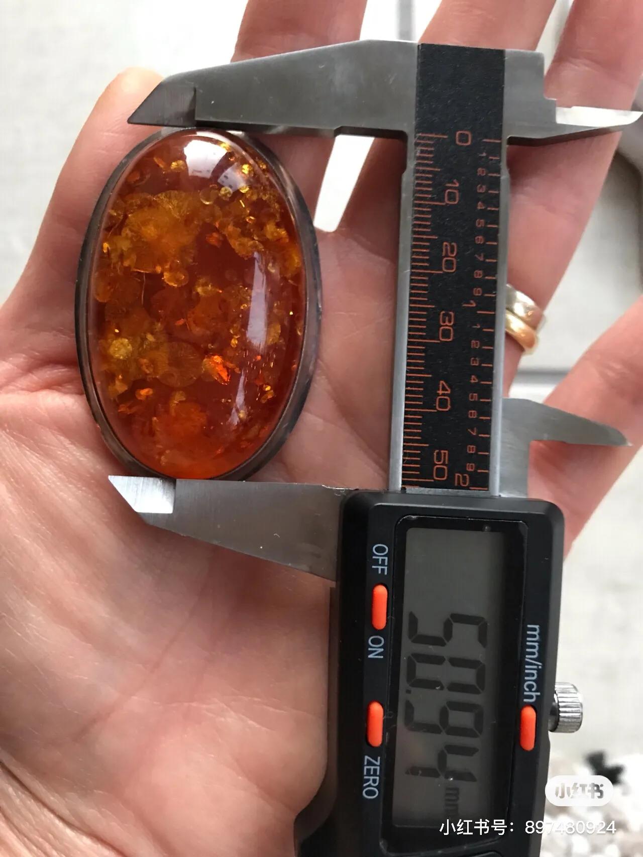 英国古董店的遇见—-怎样辨别真假琥珀蜜蜡