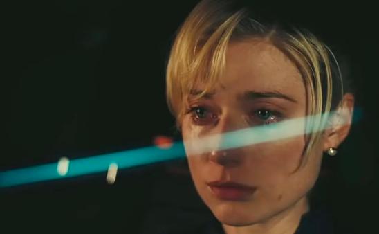 大长腿穿行在时间钳形运动里：高妹伊丽莎白·德比茨基