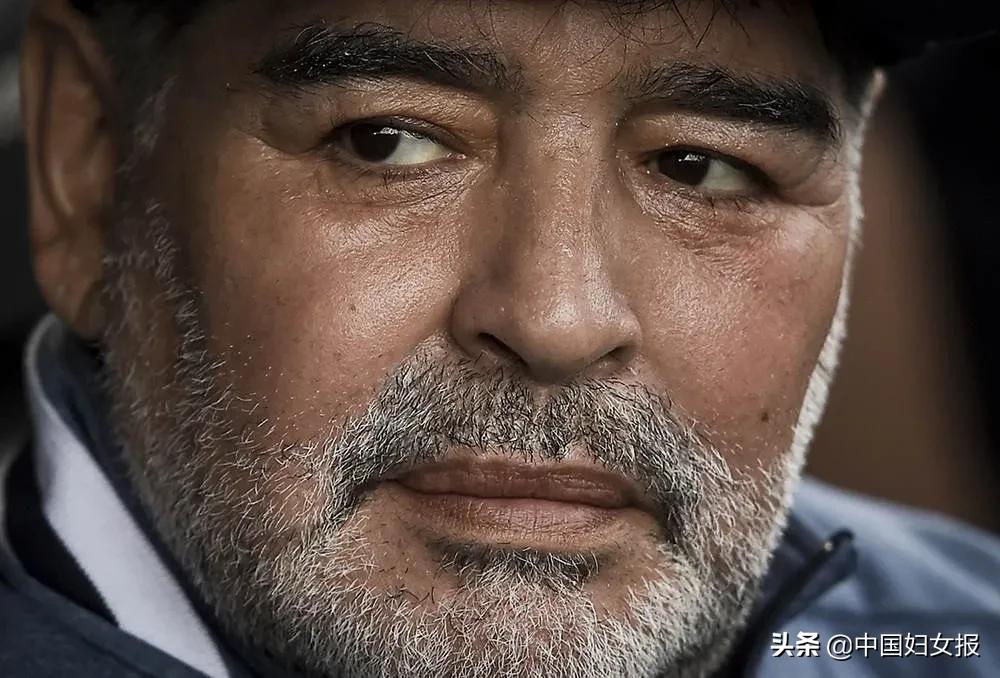 再见球王贝利,再见球王马拉多纳