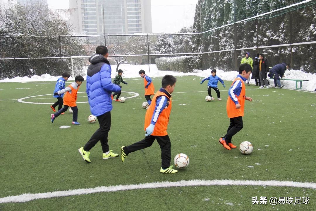 足球冬天热身动作,足球正确打开方式音乐