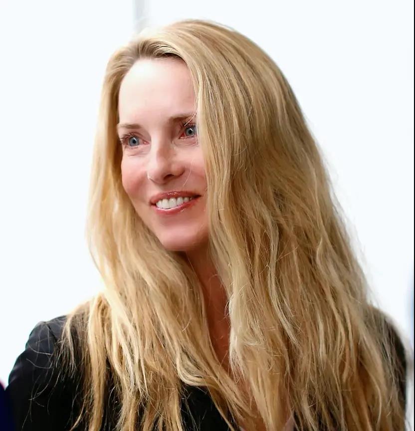 劳伦娜和乔布斯在一起的故事,乔布斯妻子劳伦娜如何对待继女