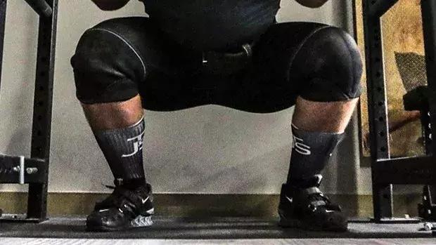 深蹲姿势正确为什么也会腰痛,深蹲后腰疼直不起来