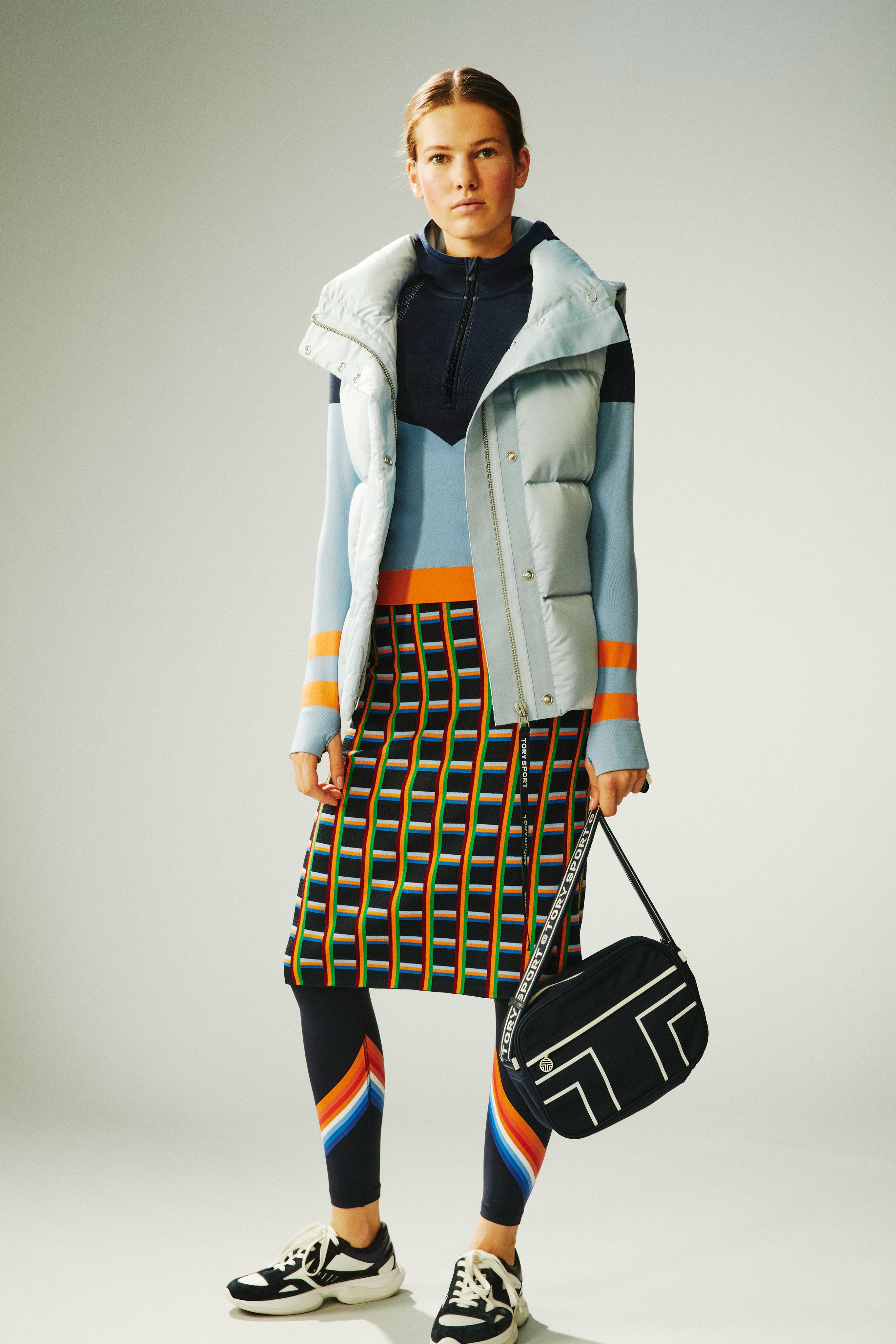 torysport什么档次,torysport2021秋冬系列连帽羽绒服