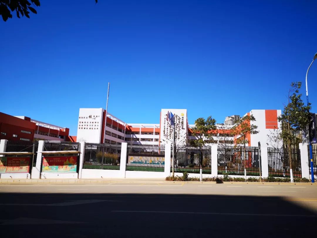 俊发城芙蓉苑测评,昆明俊发城文倾苑最新消息