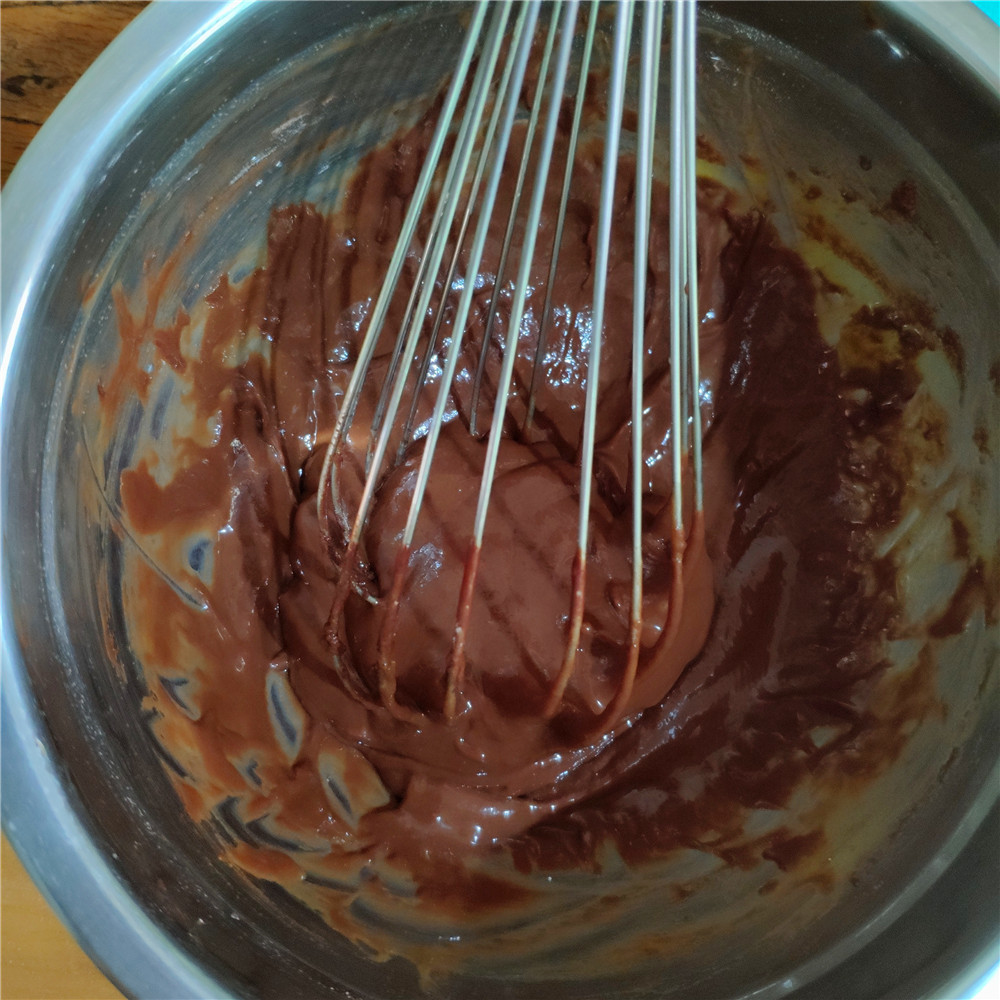 浓香巧克力杯子蛋糕,巧克力杯子坚果蛋糕