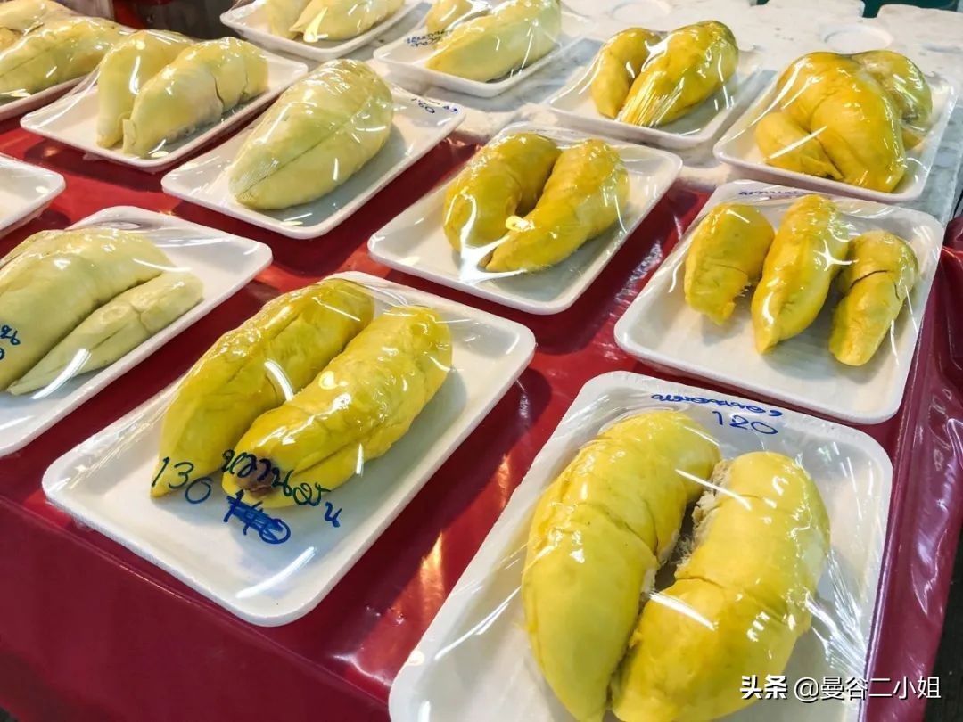 疫情期间逛泰国菜市场，买了一整只榴莲才58块钱，又香又甜