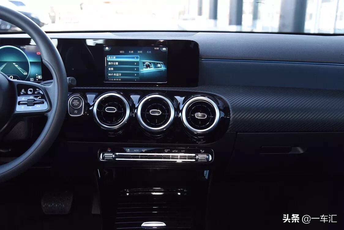 奥迪a3和奔驰a180l两个价位对比,奔驰a180l和奥迪a3三厢