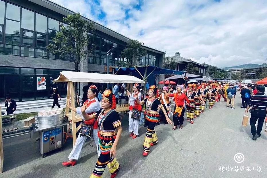 鑵惧啿鏄ヨ妭閫佷粈涔堢ぜ鐗╁ソ,鑵惧啿鍝簺鐗逛骇閫傚悎杩囧勾閫佺ぜ