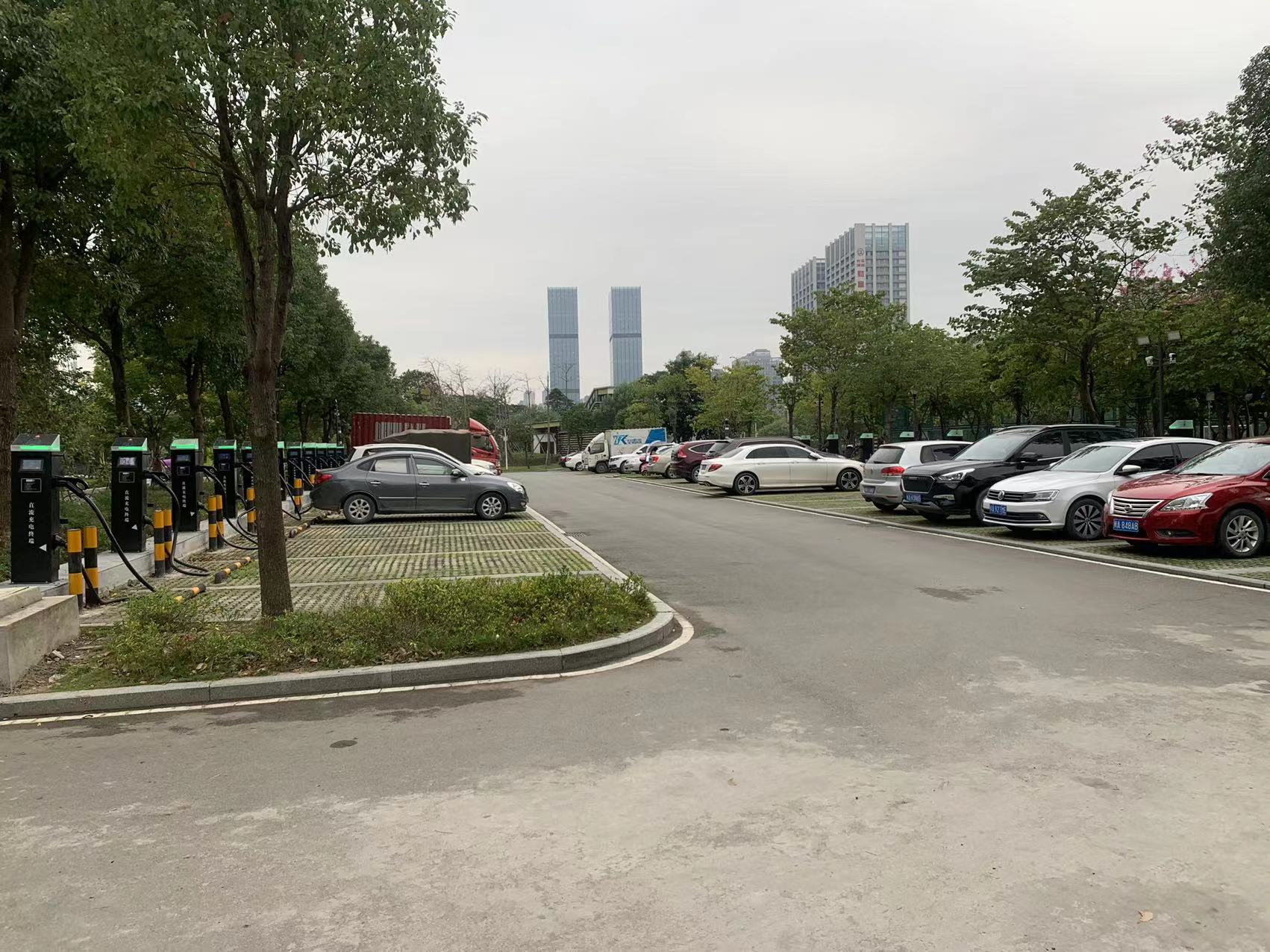 奥特迅集约式柔性公共充电堆,奥特迅充电桩运营平台