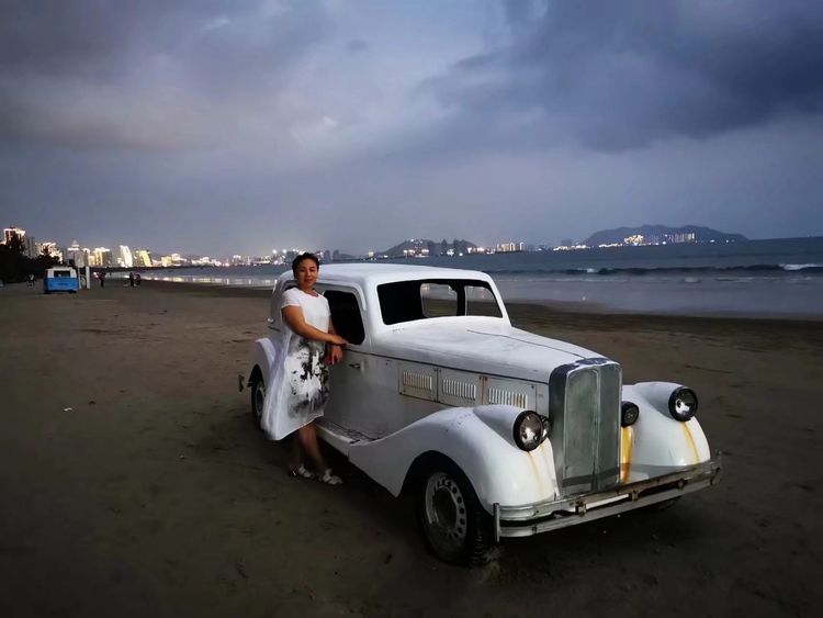 三亚冲浪旅行攻略,去三亚旅游看海