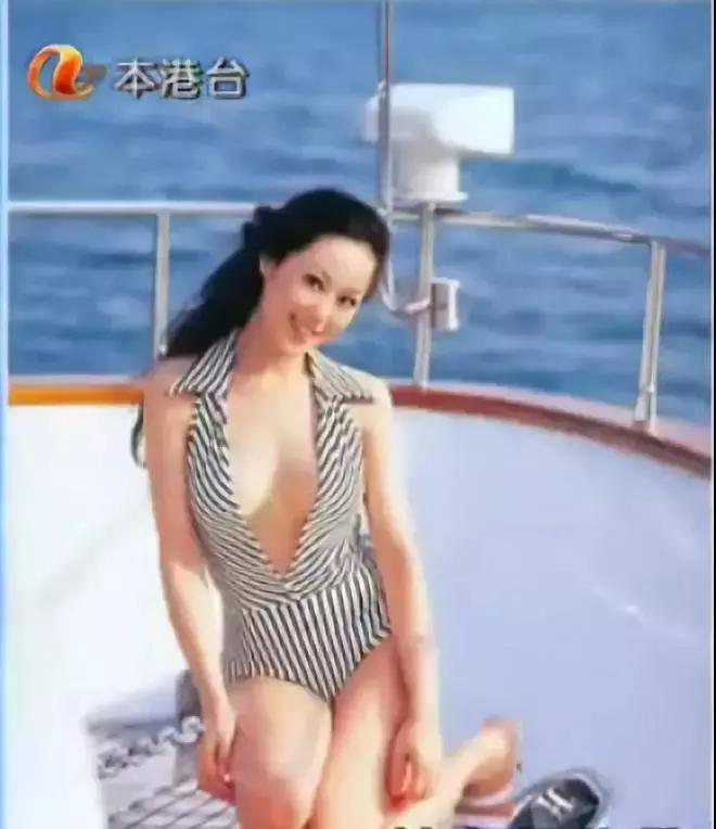 17岁成名19岁生子，用300本书影响一代人的师太，到底是怎样的人