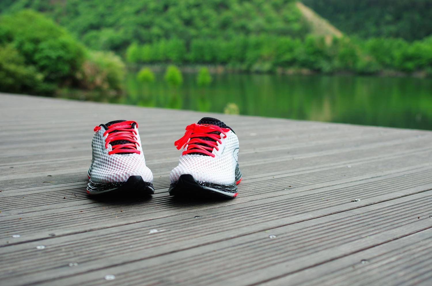 后掌软弹跑鞋,迪卡侬适合扁平足的跑鞋