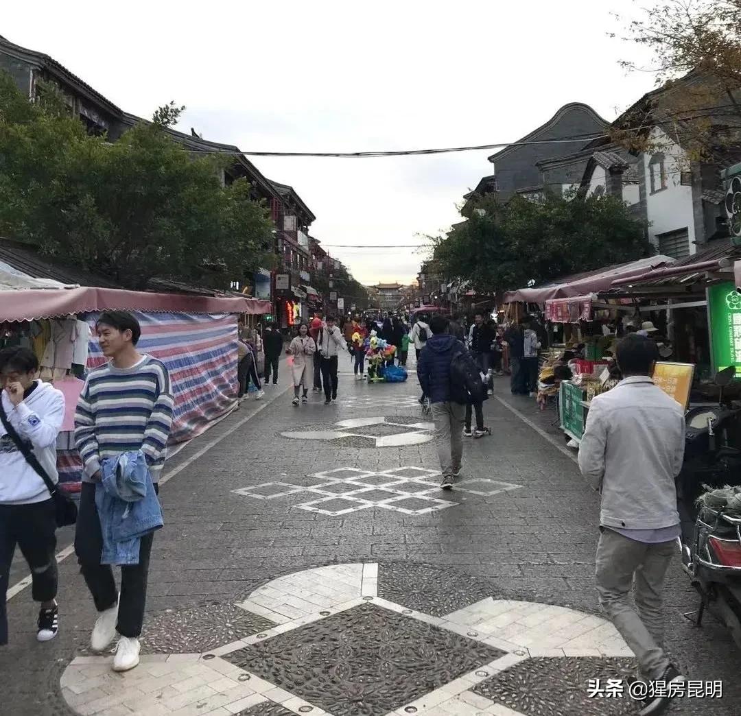 昆明23年商业情况分析,昆明商业行业现状分析