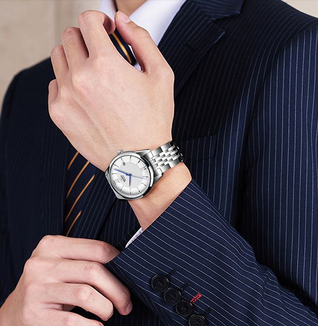 双狮表为什么只保一年,同样的日历为什么价格差太多