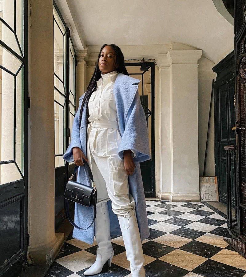 宽松裤子塞到靴子里的穿搭,最时髦的裤子配靴子