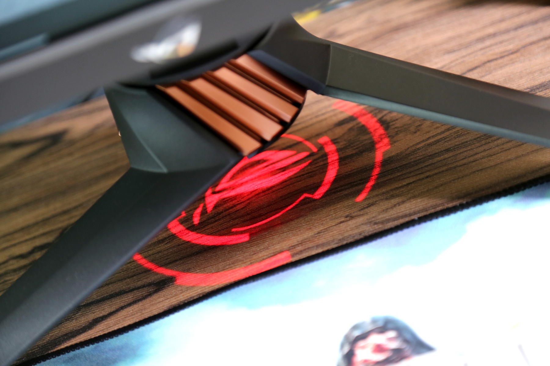 华硕rog玩家国度32英寸电竞显示器,华硕rog玩家国度显示屏测评