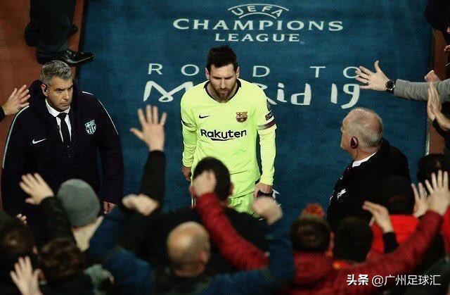 再不疯狂就老了！银河战舰重新启航，梅西巴萨却遭球迷怒批