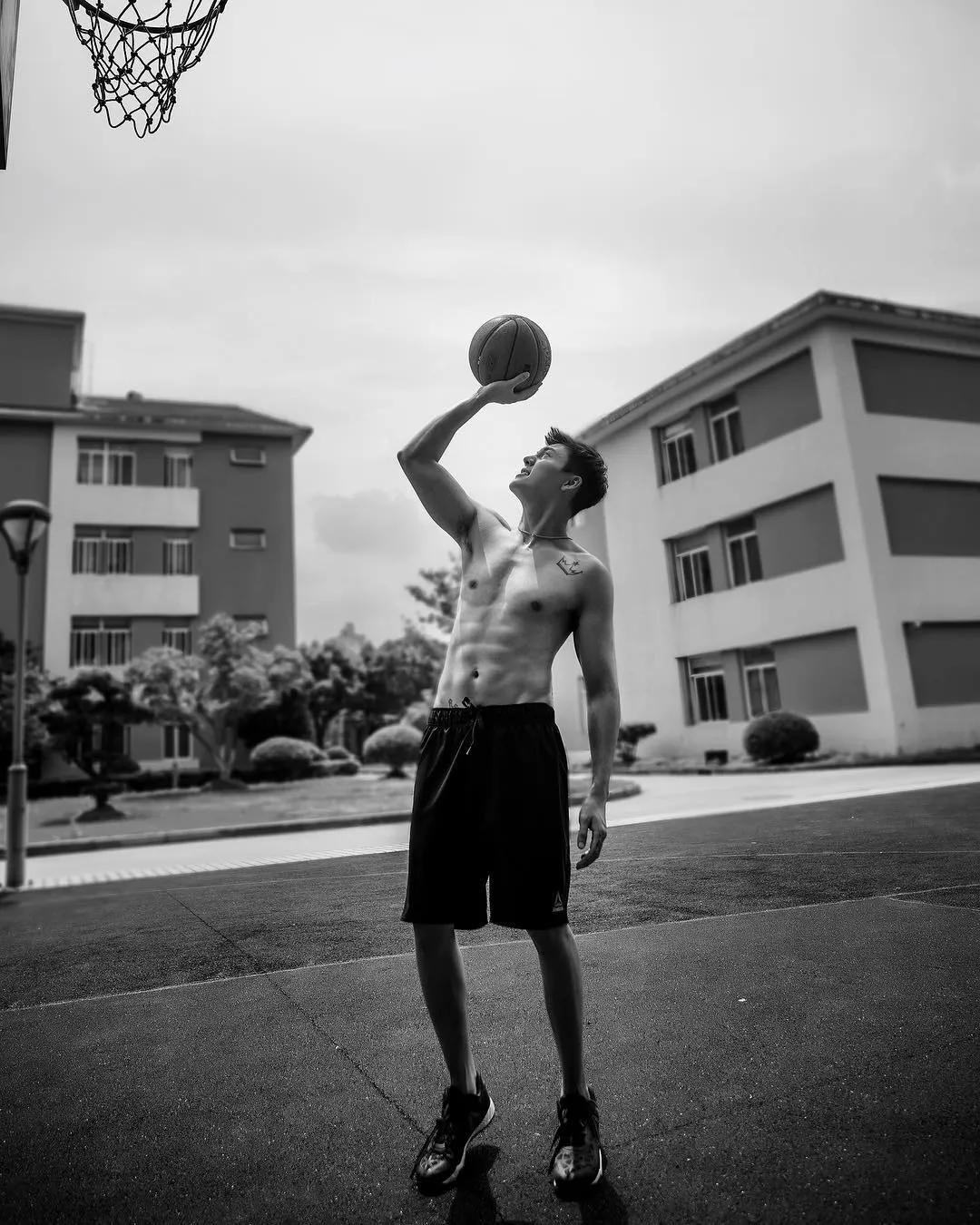 男明星注意形象,男明星绅士细节