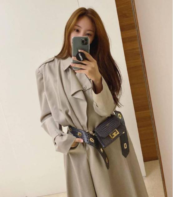 朴孝敏惊艳写真,朴孝敏穿黑白格子的衣服