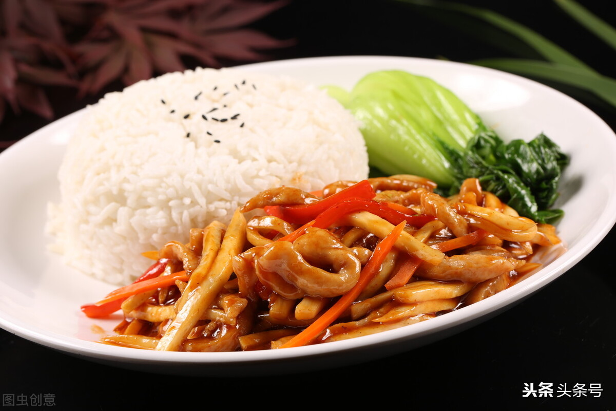 快餐店一年赚300万模式,大姐开快餐店成功逆袭