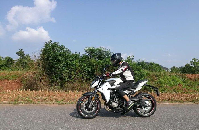 98年小伙提车,98年的小伙来提车