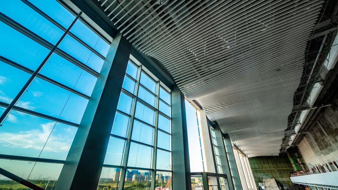 西安奥体中心二期效果图,西安奥体中轴陆港之翼