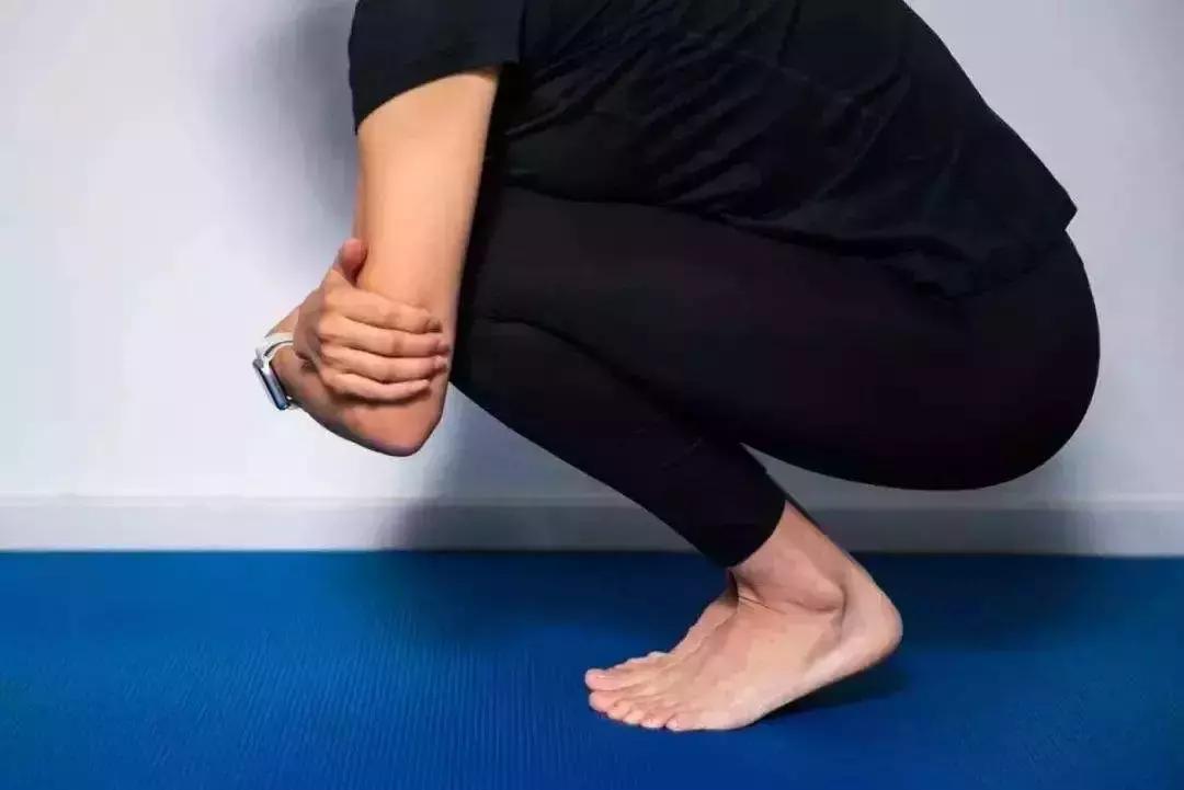 正确的静蹲锻炼方法,每天坚持30分钟的蹲法