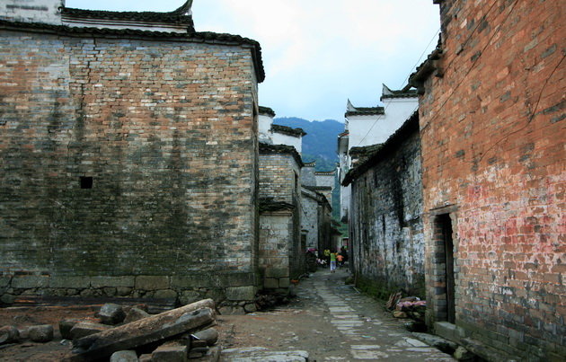 大山深处寻找古村,梅岭古村