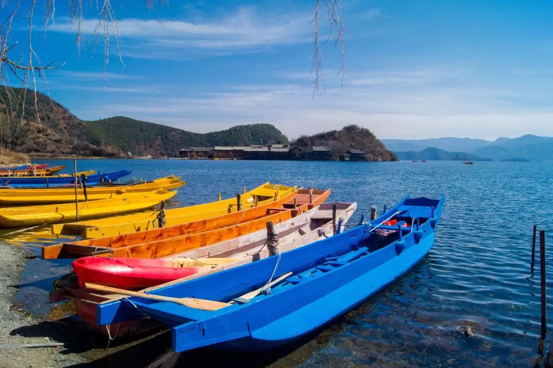 好想一起在这个古镇共度余生,我想和你去大草原的湖边是什么歌