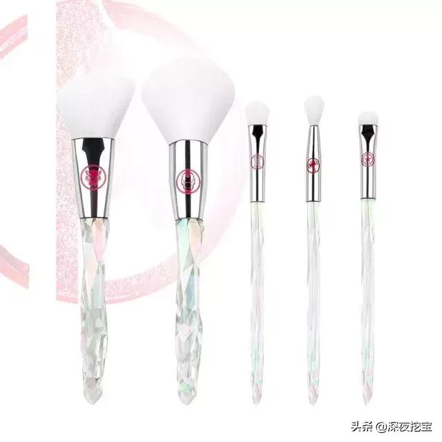 熬夜刷完复联4!我居然被种草了这些画风清奇的彩妆...