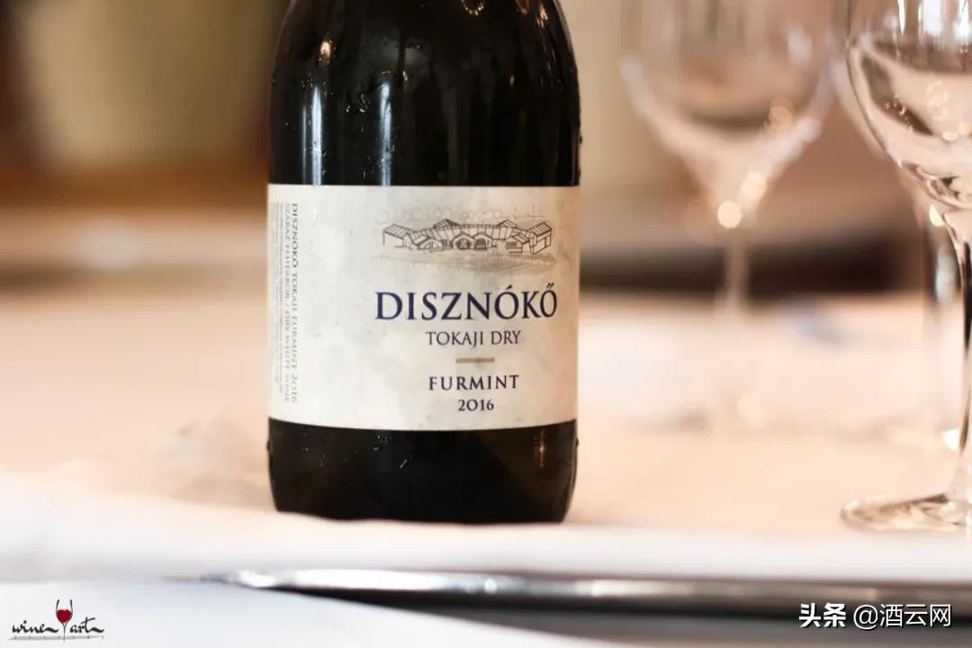 第一次见面喝什么葡萄酒最好,情侣间必备的葡萄酒