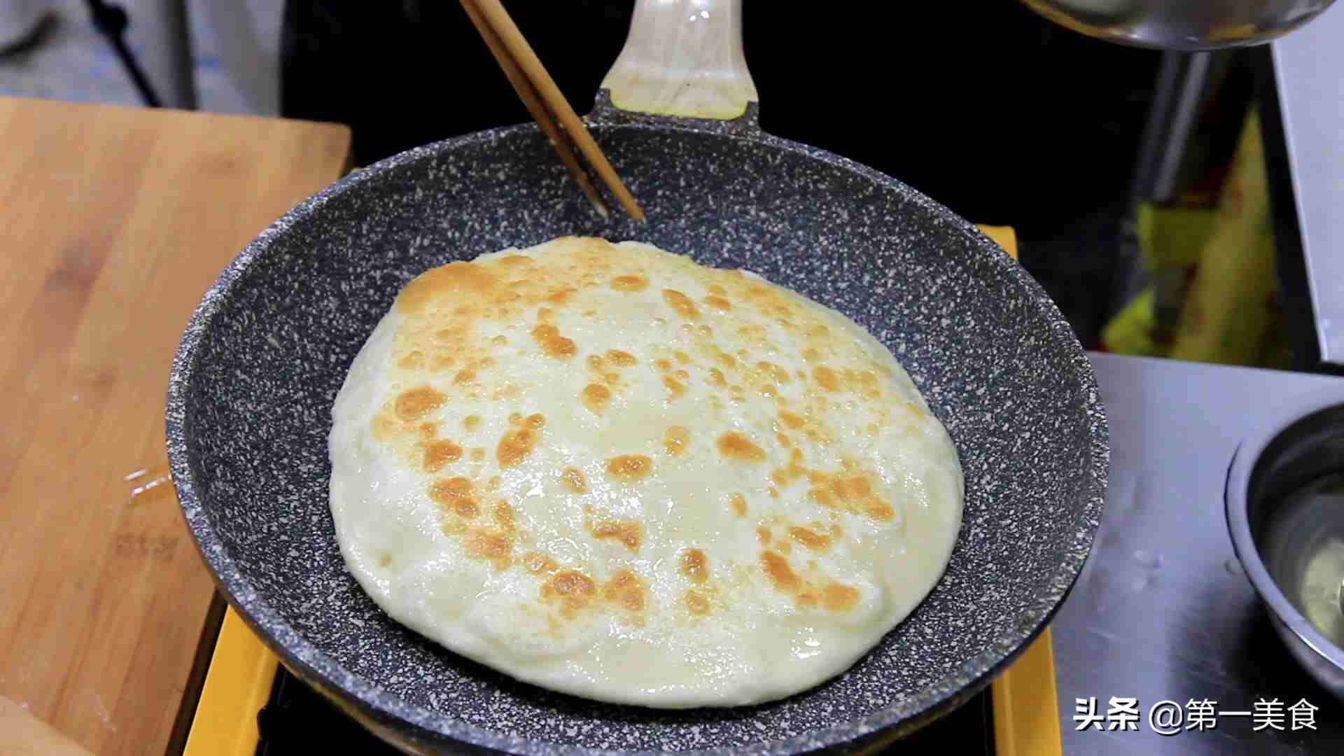 面点鸡蛋灌饼花样做法大全,面点师鸡蛋饼的做法