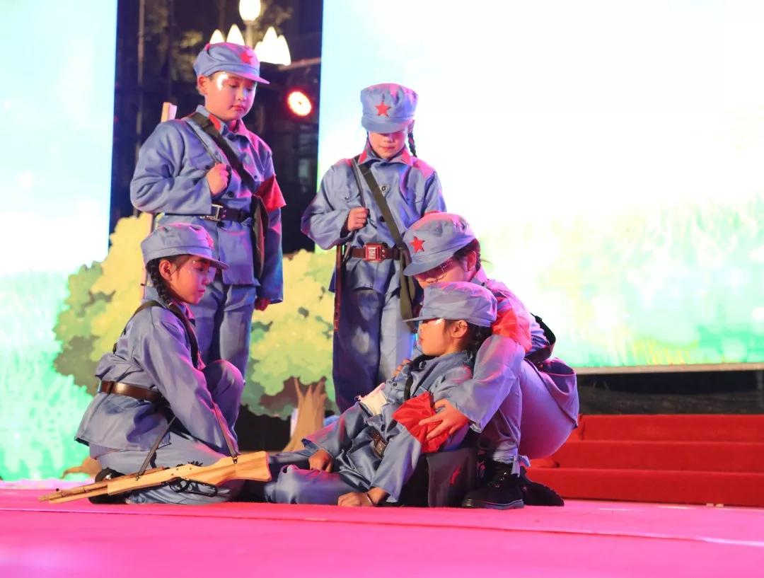 小学迎新晚会,小学生青春筑梦砥砺前行文艺汇演