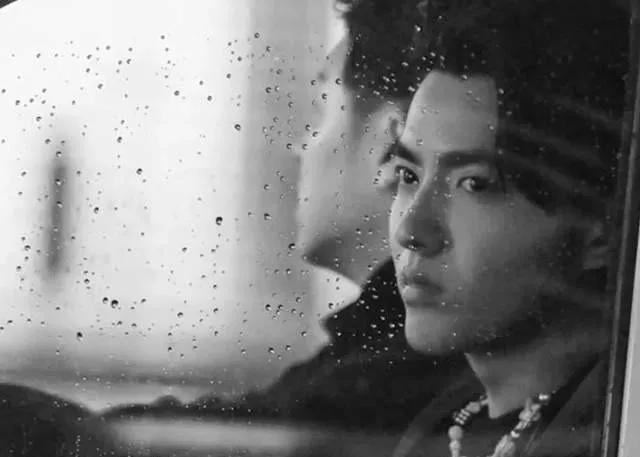 都美竹点赞吴亦凡被批捕，律师解读案情：证据充分极大可能已认罪