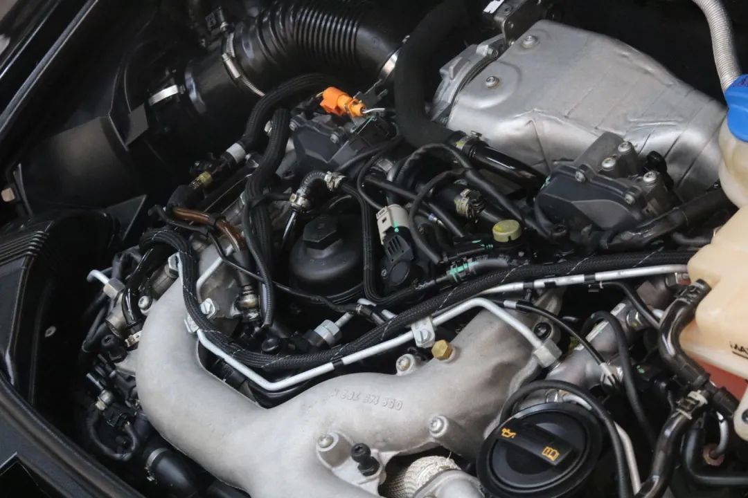 怪兽搞老车：翻新一辆残破生锈的柴油版奥迪A6，翻新后变新车