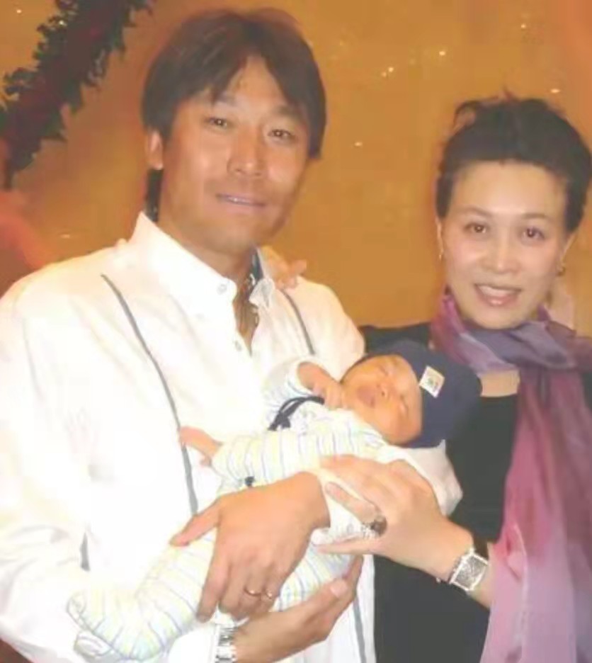 天后那英征服康熙是哪一期,那英天后之争田震