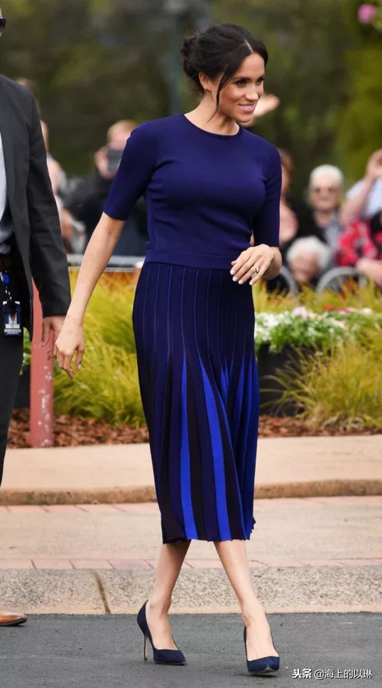 梅根穿givenchy衣服,7件衣服