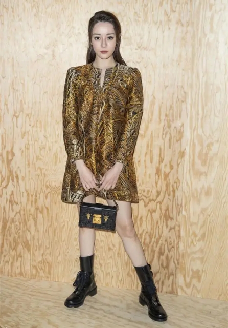 秋季短靴薄款透气不累脚,通勤秋季流行短靴推荐