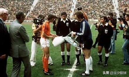 克鲁伊夫世界杯一条龙进球,克鲁伊夫世界杯射门集锦