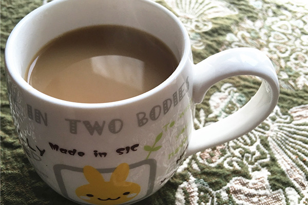 一天只喝咖啡体重有什么变化,喝咖啡一个月身体变化