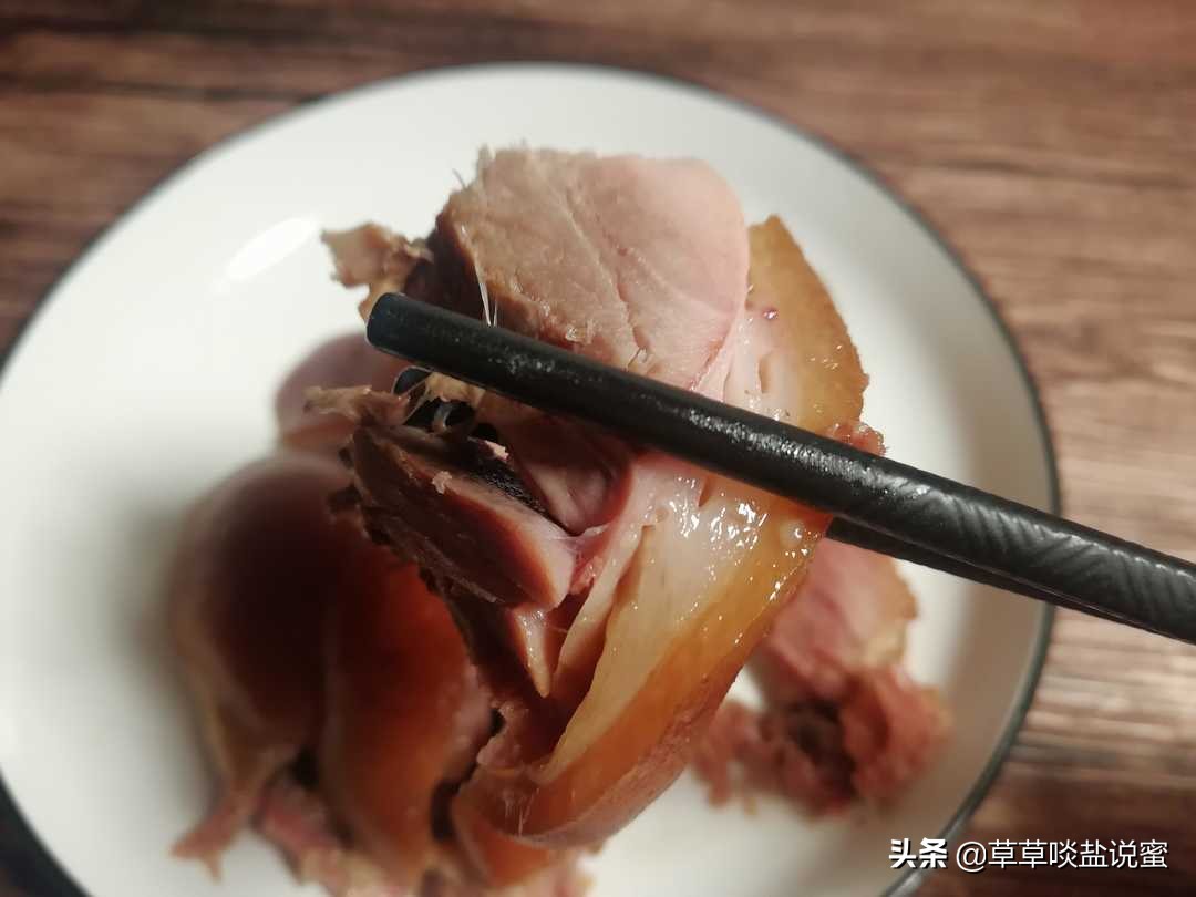 过年怎么能少了荤,老饭骨酱猪蹄的正宗做法