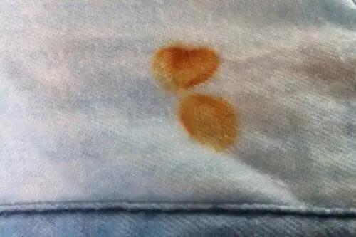 洗皮衣衣服污渍的小妙招,怎样洗衣服上的顽固污渍