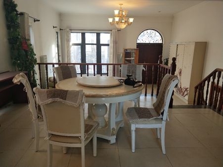 买湖景大平层还是别墅,1000万能买到大平层吗