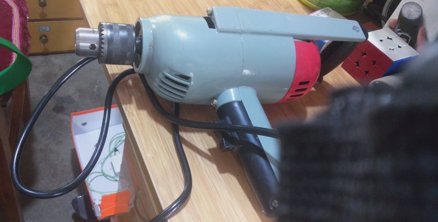 手电钻正反转开关内部构造,手电钻自锁夹头内部构造图解