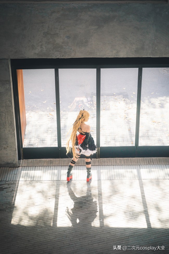 帅气可爱美少女，《生死格斗》玛丽萝丝，光影质感是动漫角色本人