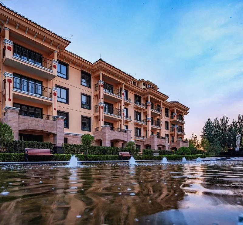 欧洲造园技艺恒华湖公馆一弯湖水，一生所向，湖居美宅！